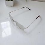 Titanium Ultra-Lightweight Rimless Eyeglasses with Gold Bridge